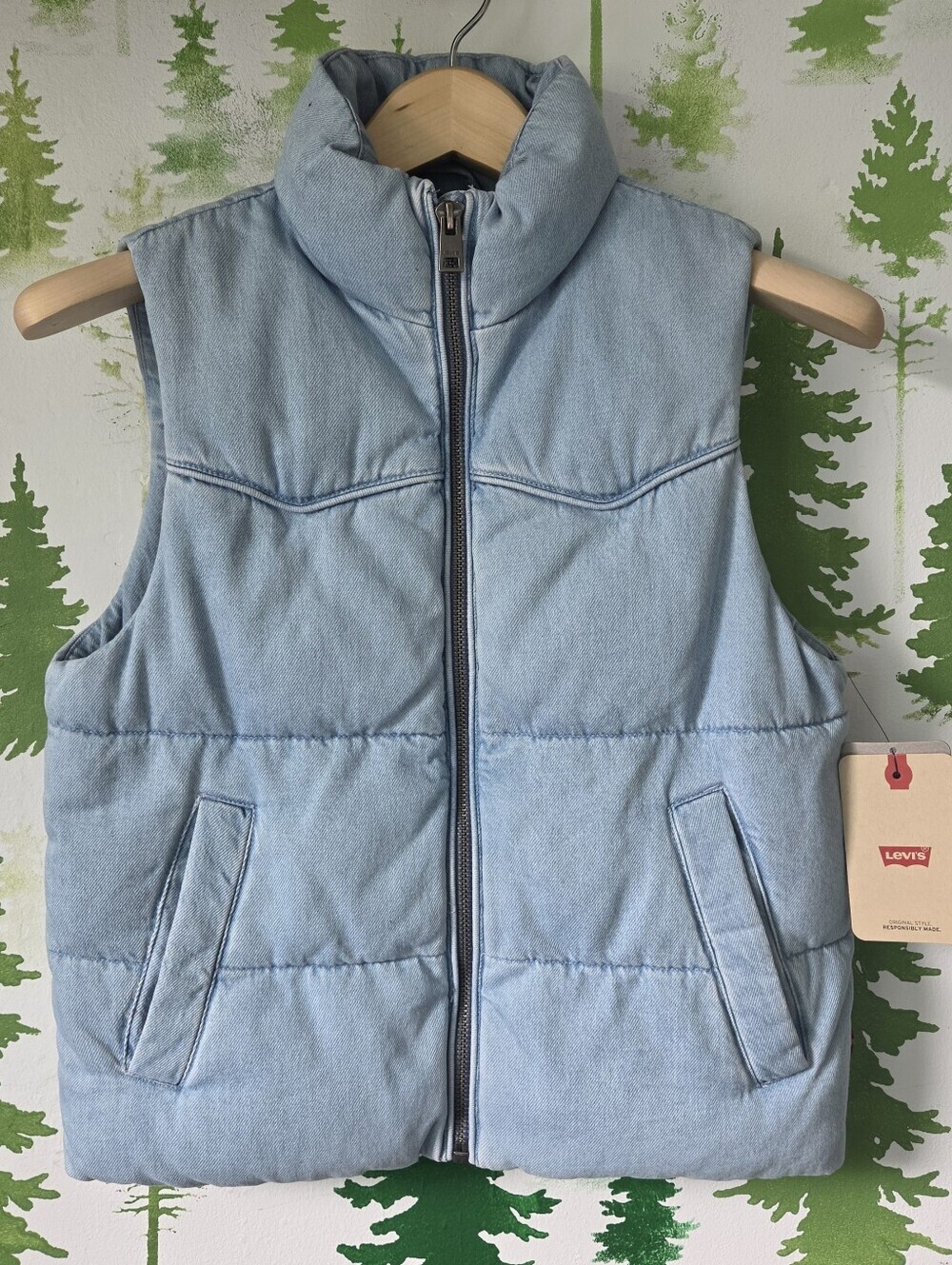 Levi's Navy and Light Blue Quilted-Look Vest Jacket